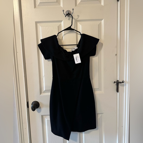 NWOT ELLIAT BLACK MINI - Picture 5 of 5